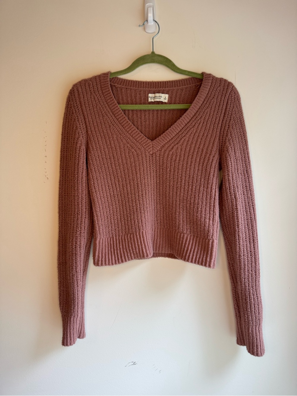 Abercrombie & Fitch Knit V-Neck Sweater - Dusty Rose